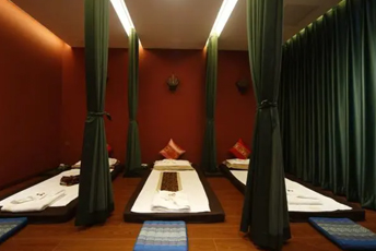 青岛市南泰式按摩的被动瑜伽：当身体被折叠成诗